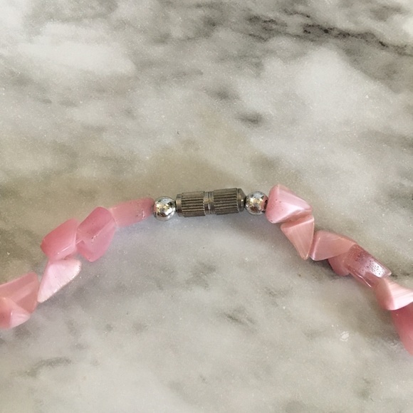 Baby pink quartz necklace and bracelet set - Picture 5 of 7